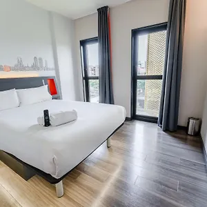 Easyhotel Barcelona Fira Spagna